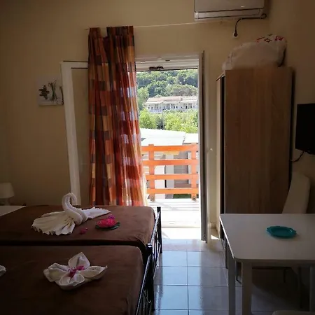 Apartment Alexis Armeno *